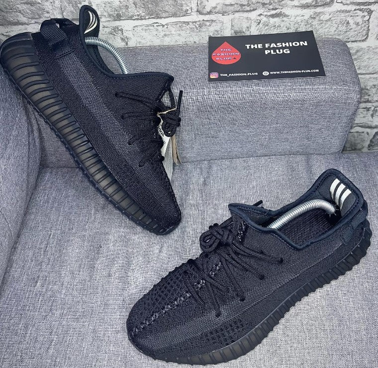 Yeezy 350 "Onyx"